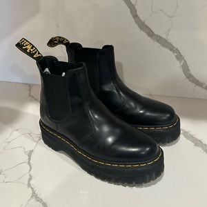 Dr. Martens - 2976 Quad Platform Chelsea Boot (Women) Size: 9 US Women